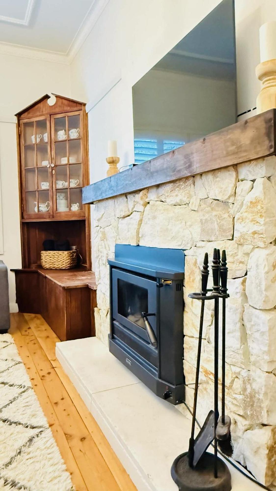 La Villette Sleeps 9 Fireplace Bbq Pet Friendly 肯图巴 外观 照片